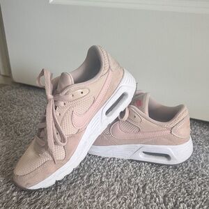 Nike Women's Light Pink Sneakers